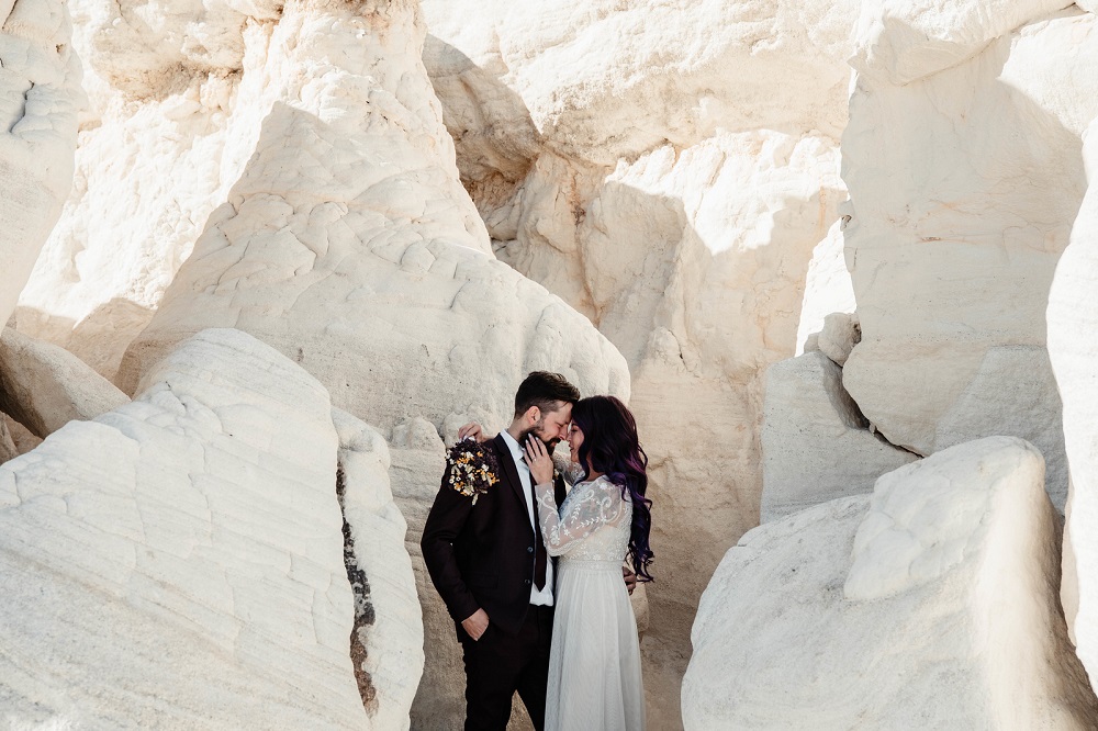 Pros and Cons of Eloping