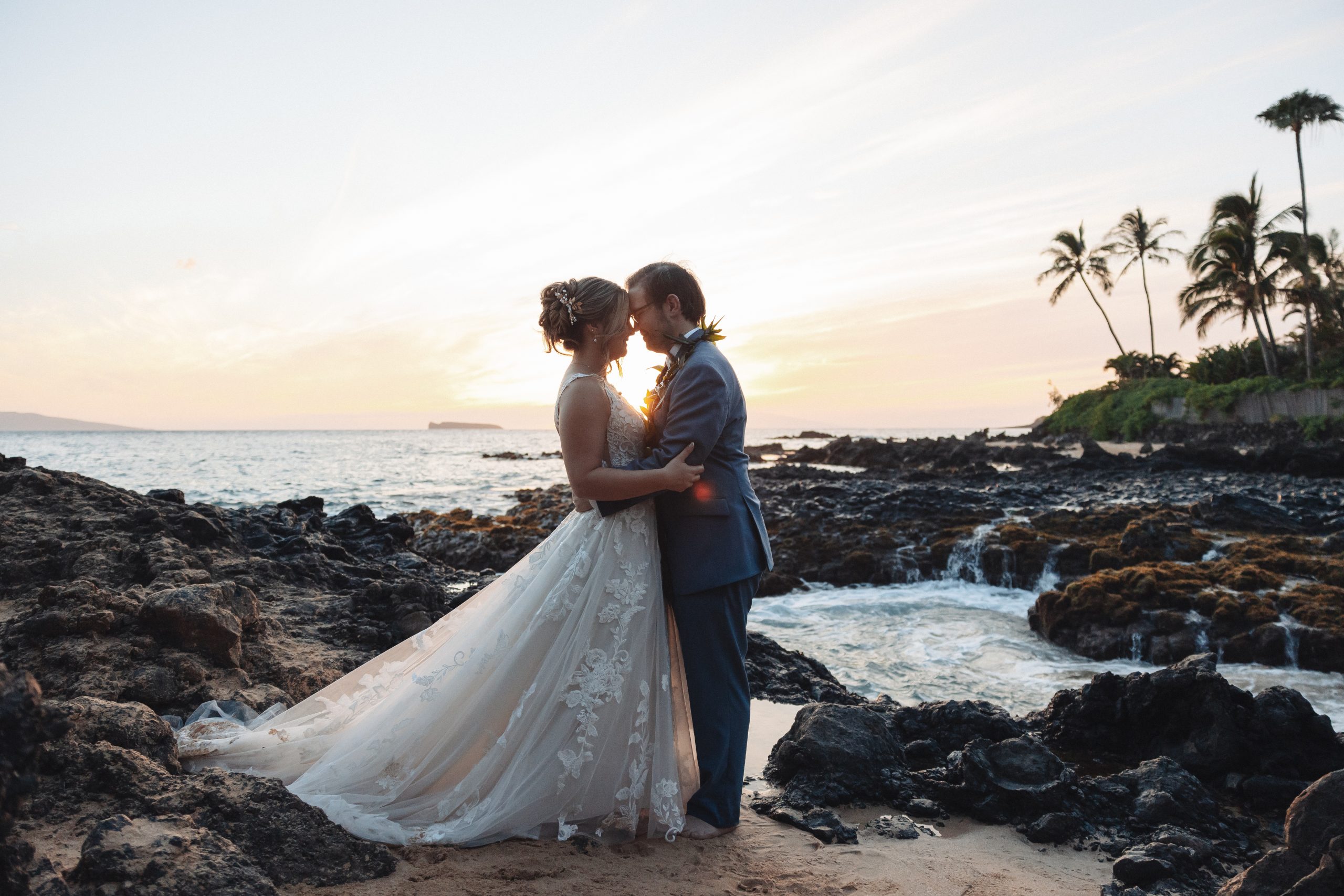 How to Elope in Hawaii | Places to Elope in Maui, Hawaii